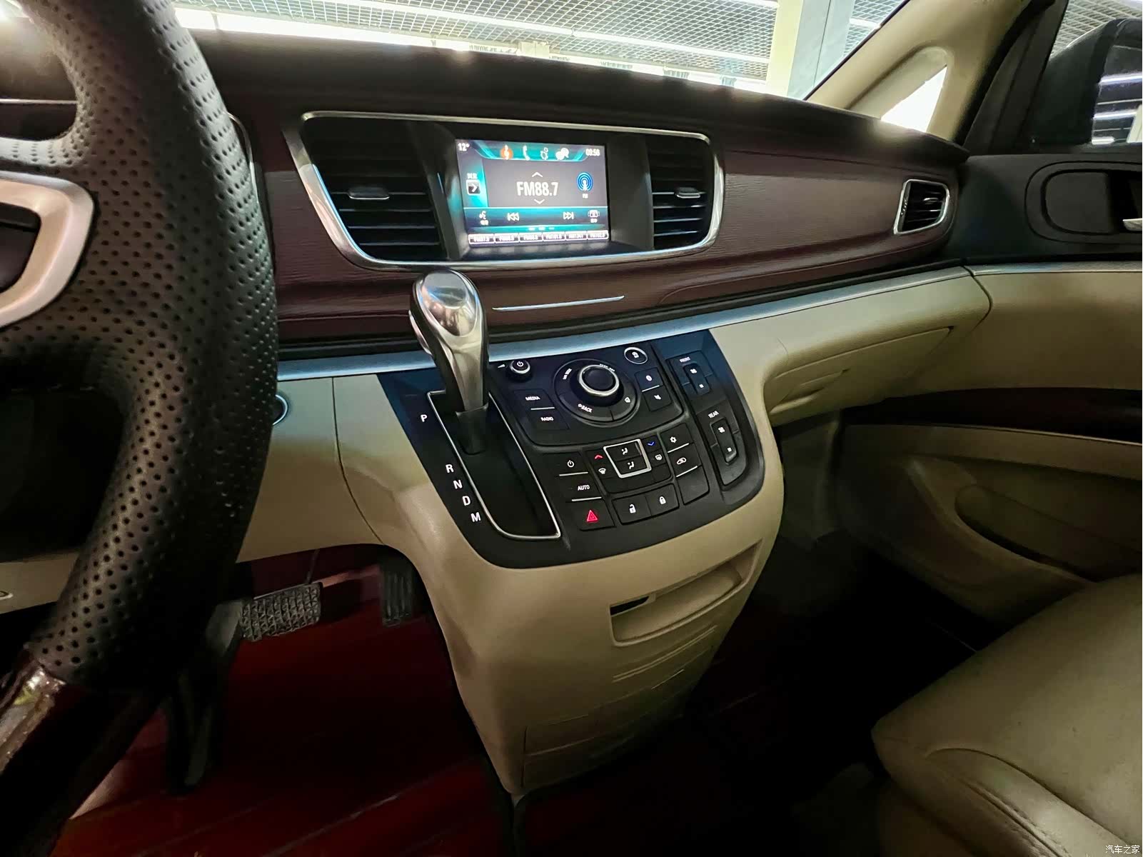 Buick GL8, 2019 10