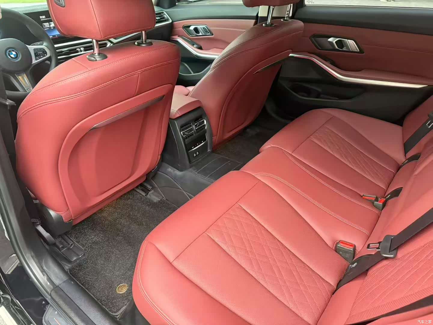 BMW i3, 2023 все фото
