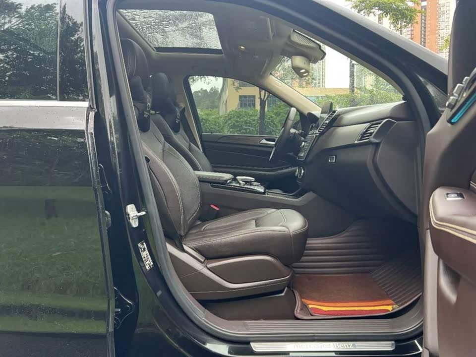 Mercedes-Benz GLE Mercedes-Benz GLE