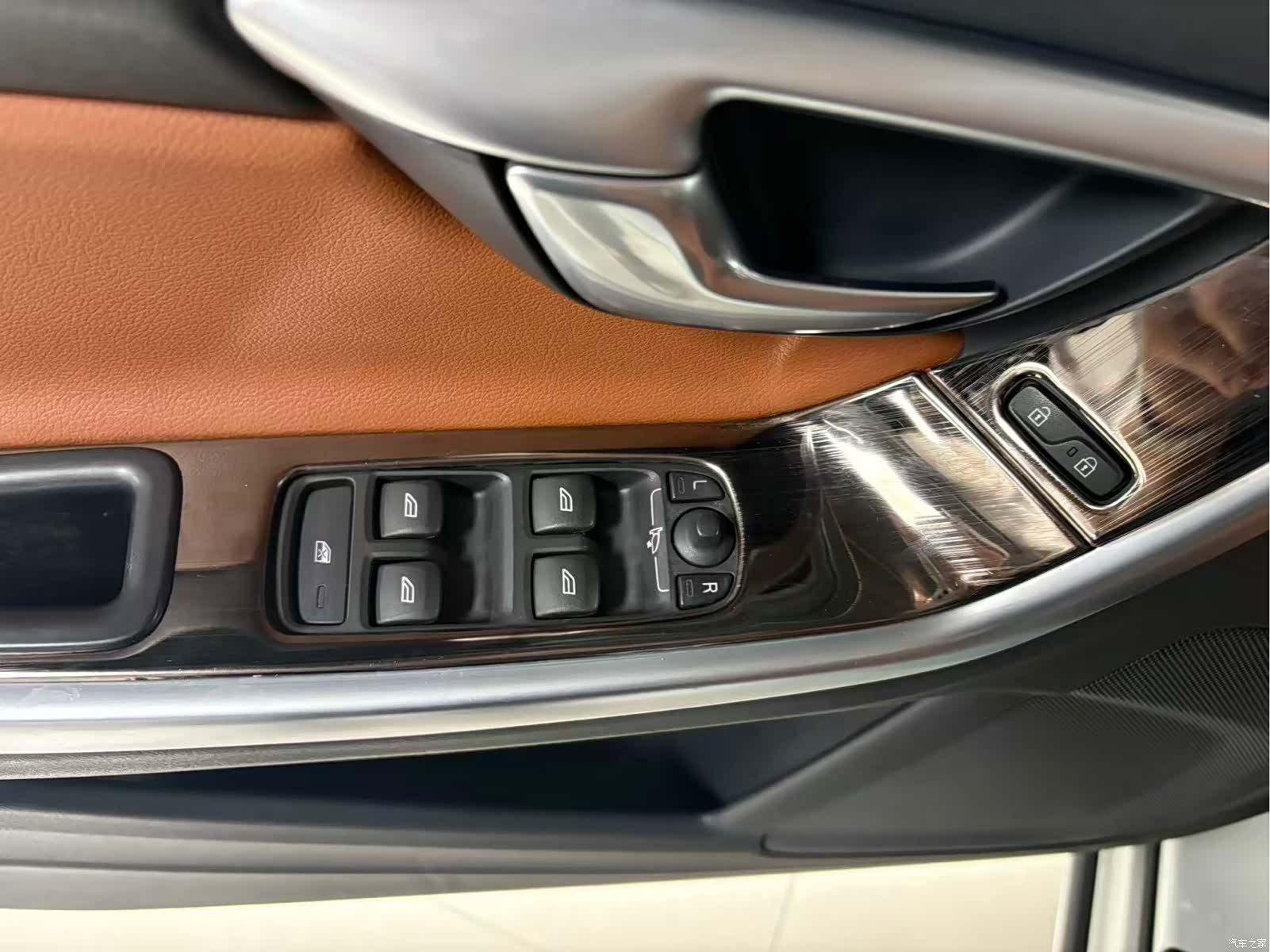 Volvo S60, 2015 24