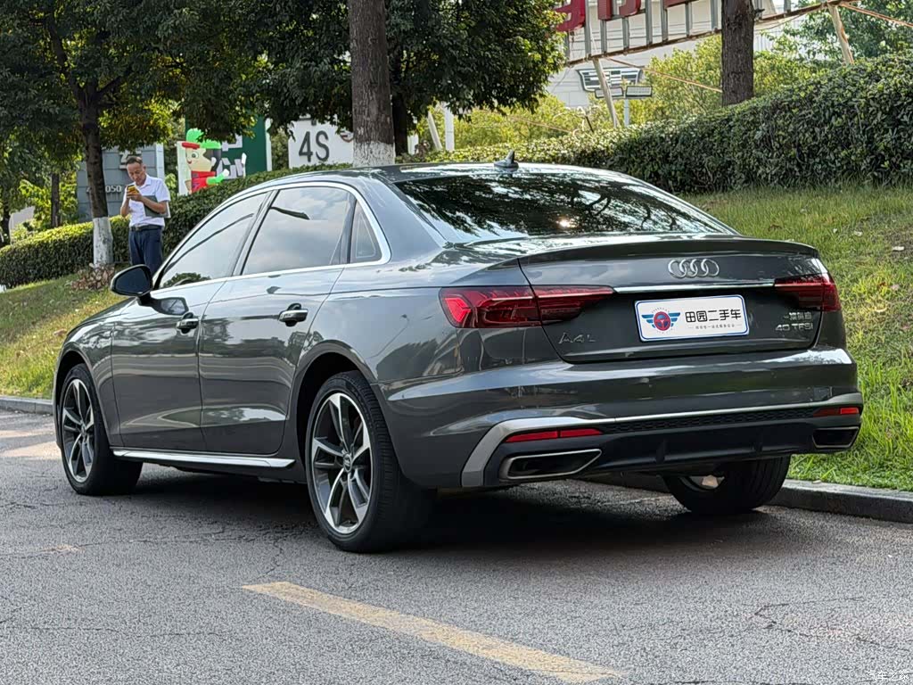 Audi A4L, 2022 4