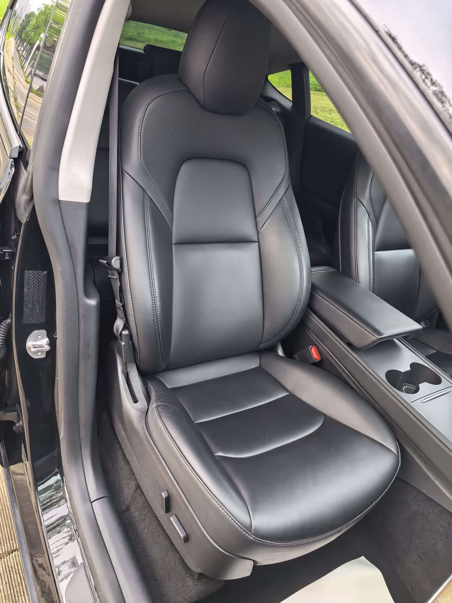Tesla Model Y, 2021 12