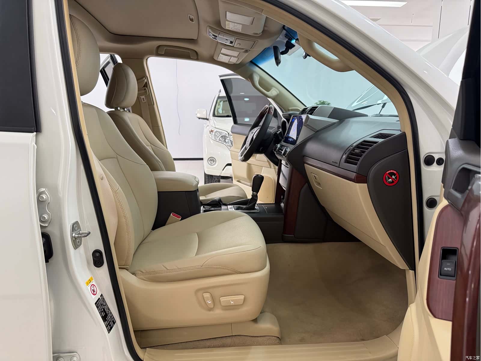Toyota Prado, 2016 10