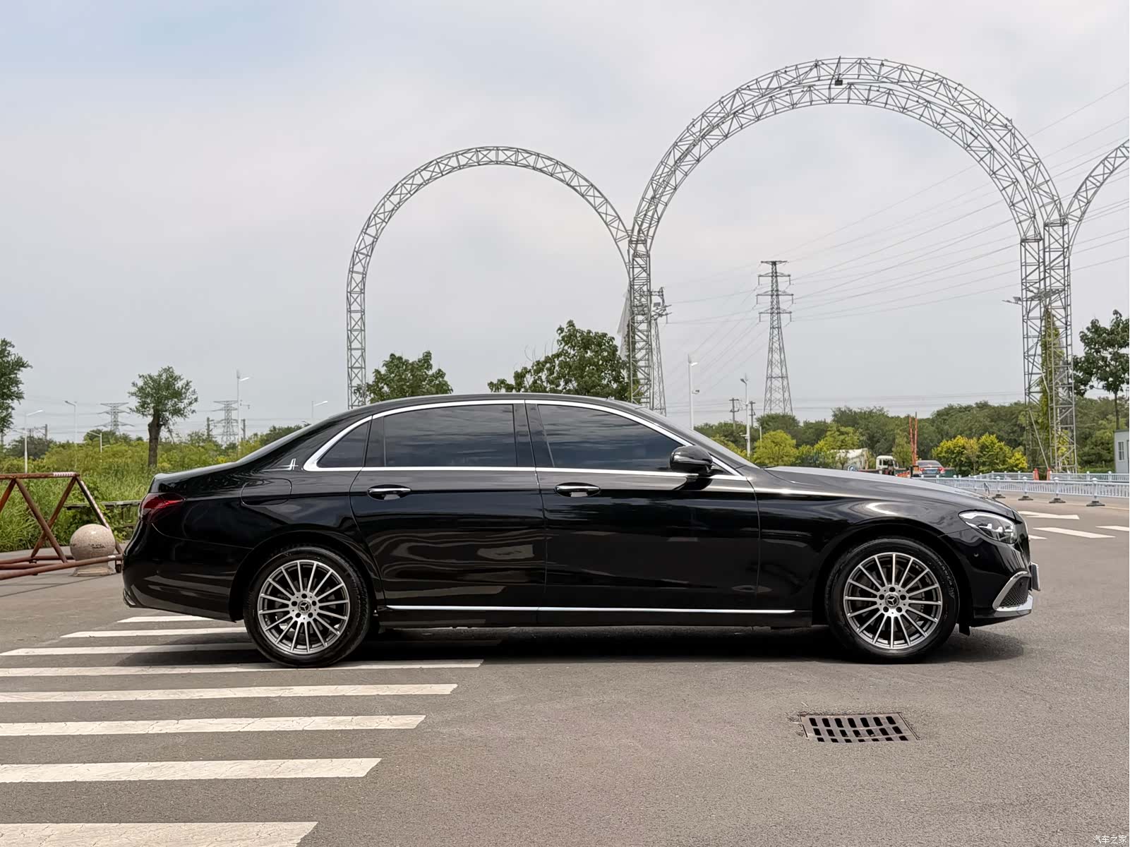 Mercedes-Benz E-Class, 2023 4