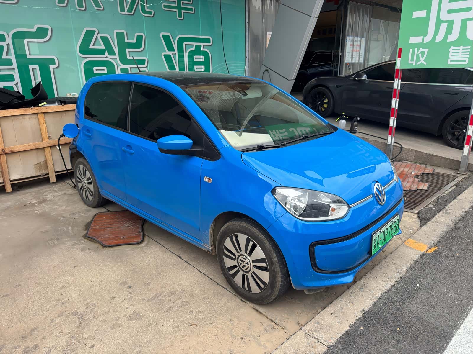 Volkswagen e-up, 2017 3