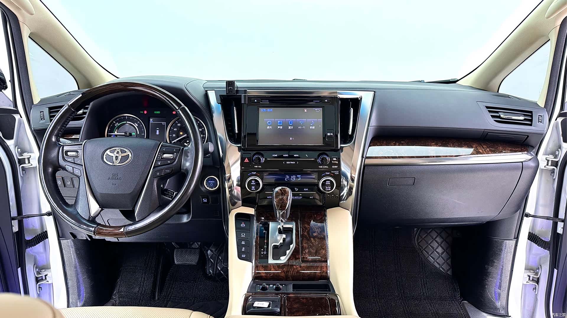 Toyota Alphard, 2020 14