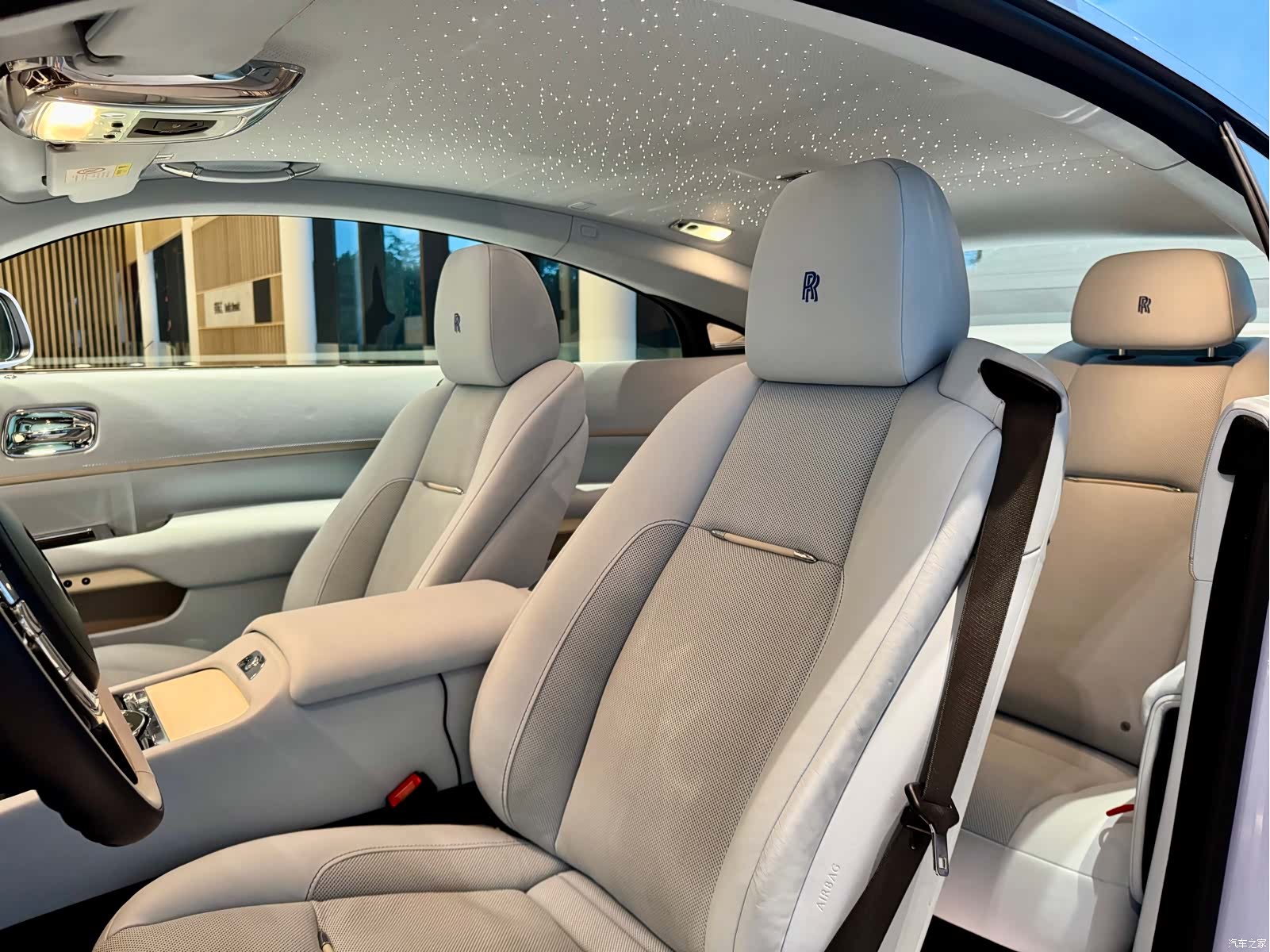 Rolls-Royce Wraith, 2021 10