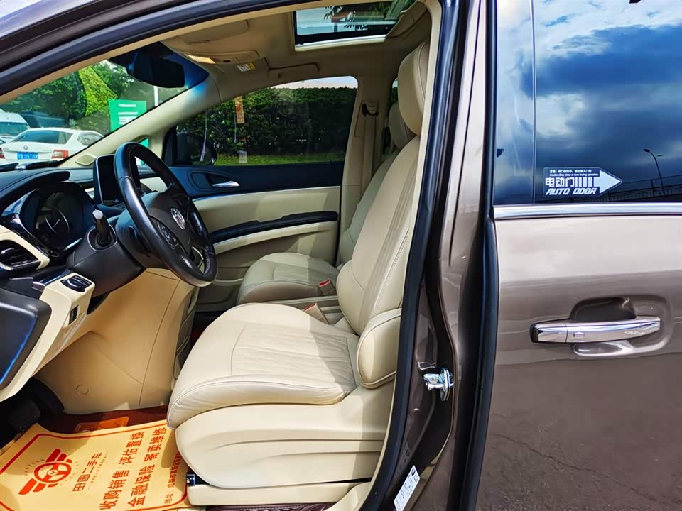 Buick GL8