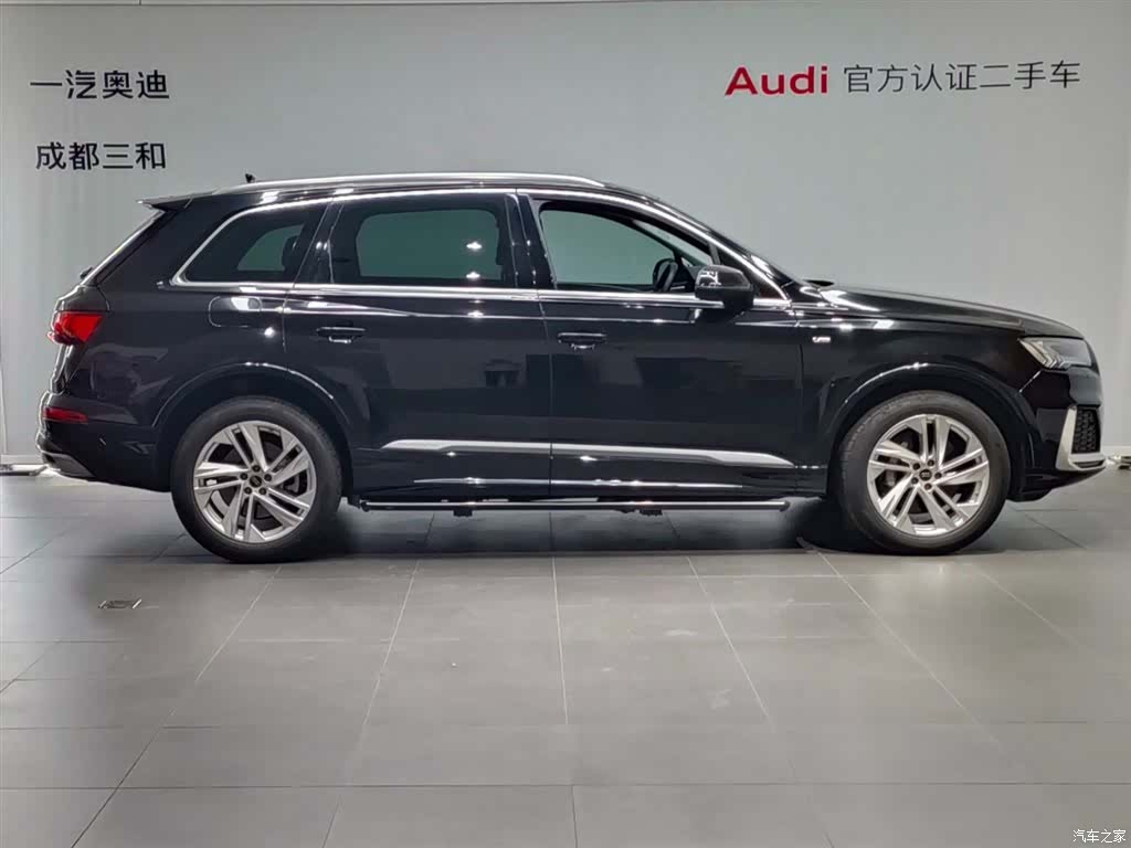 Audi Q7, 2024 3