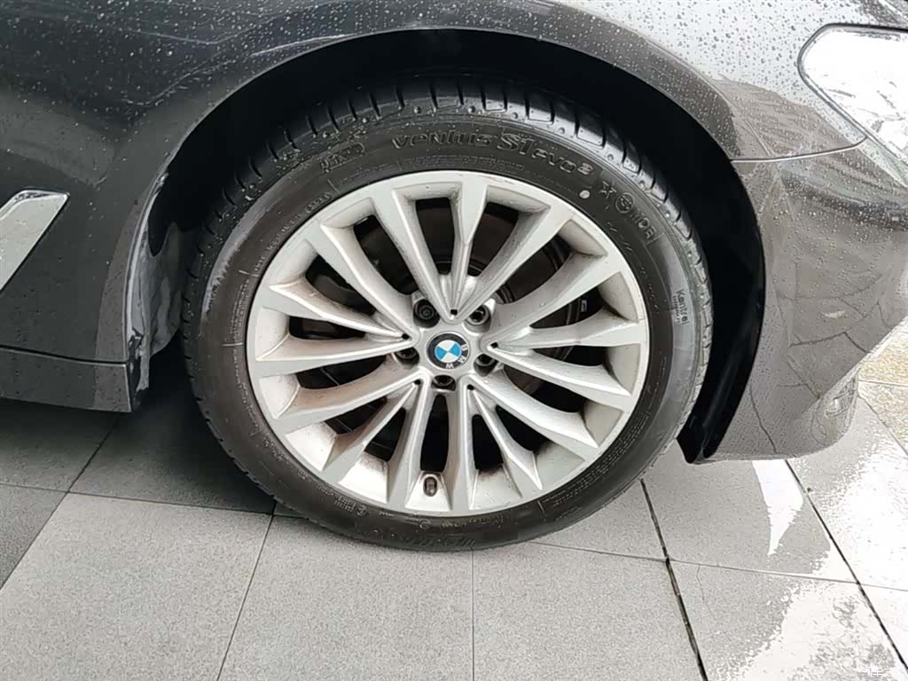 BMW 5 Series, 2018 14