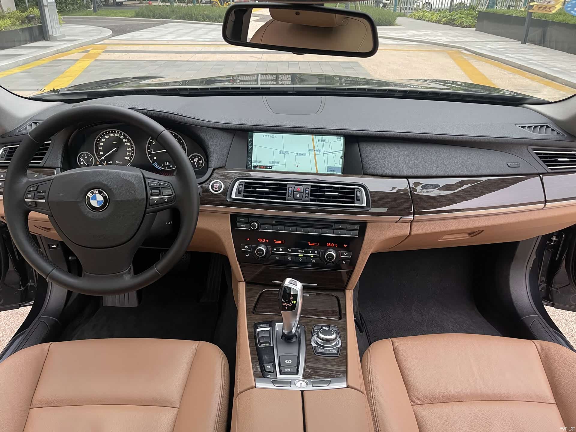 BMW 7 Series, 2012 8