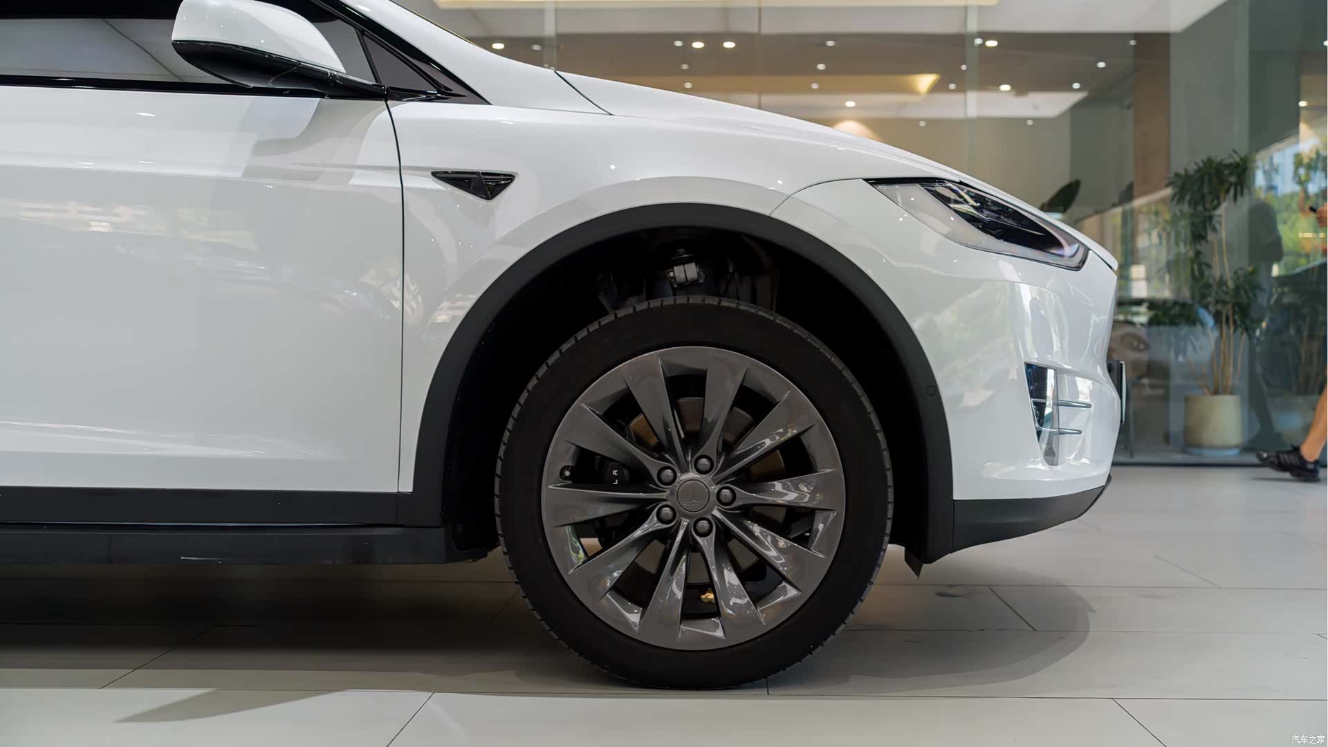 Tesla Model X, 2017 17