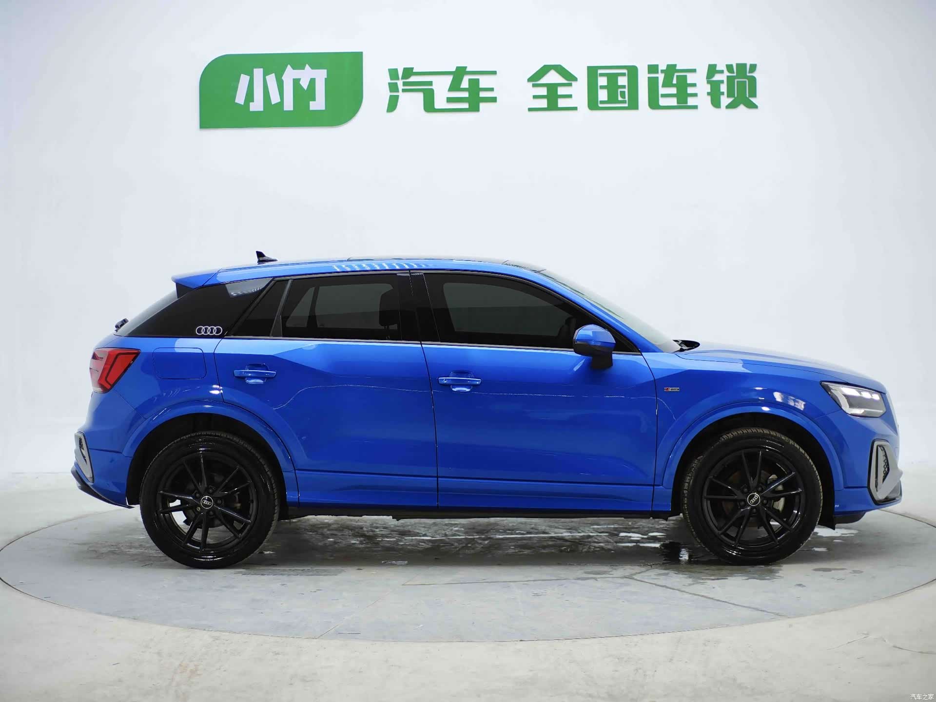 Audi Q2L, 2021 все фото