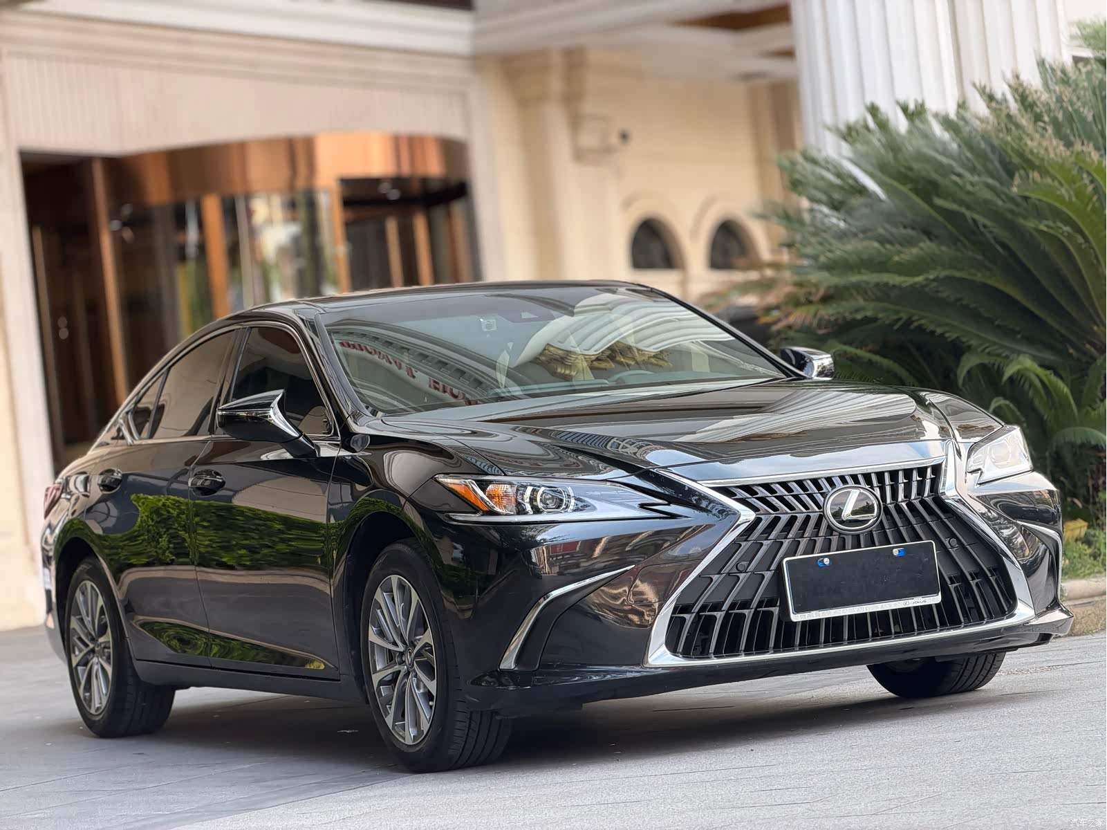 Lexus ES, 2024 3