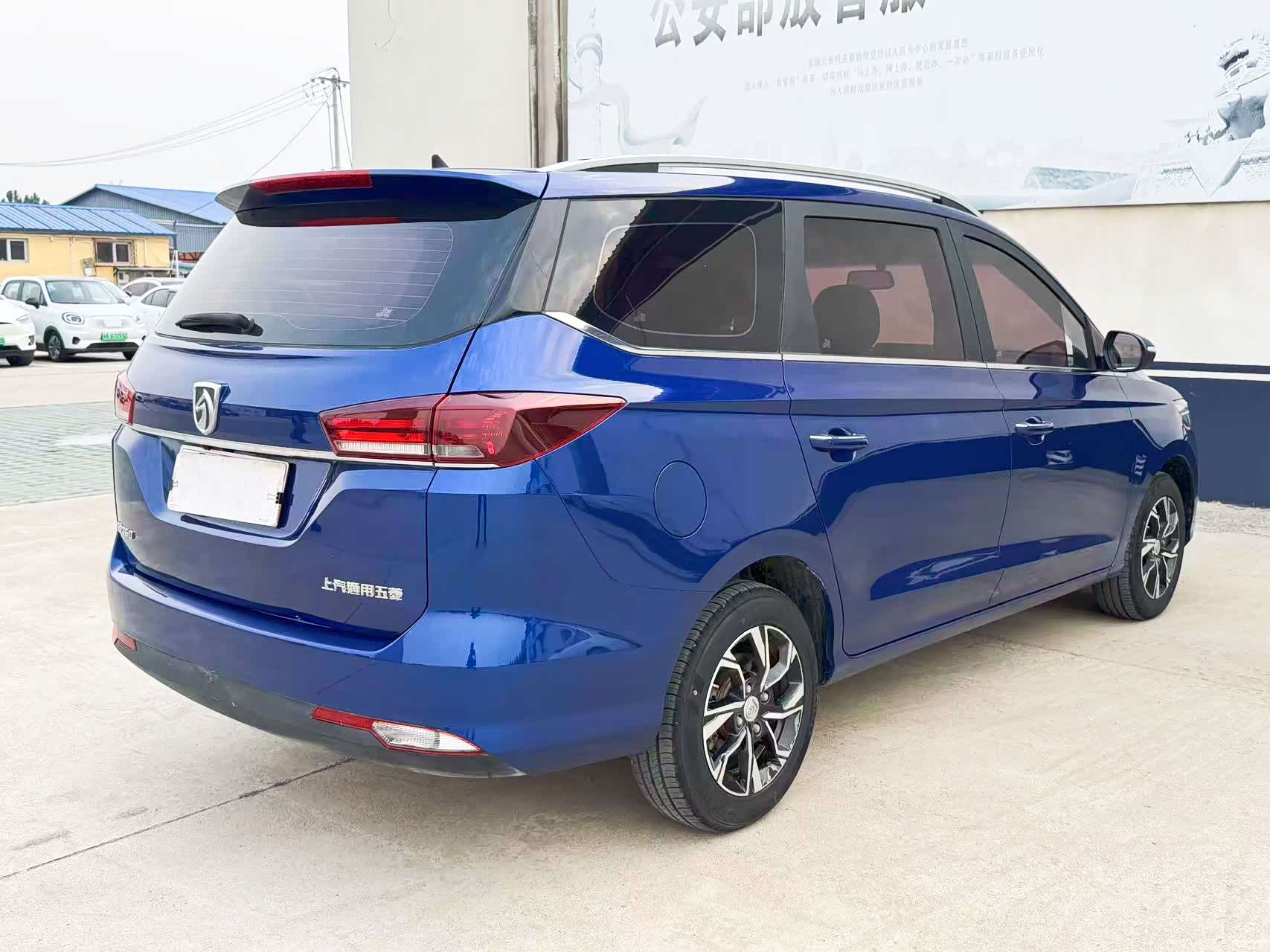 Wuling 360, 2018 6