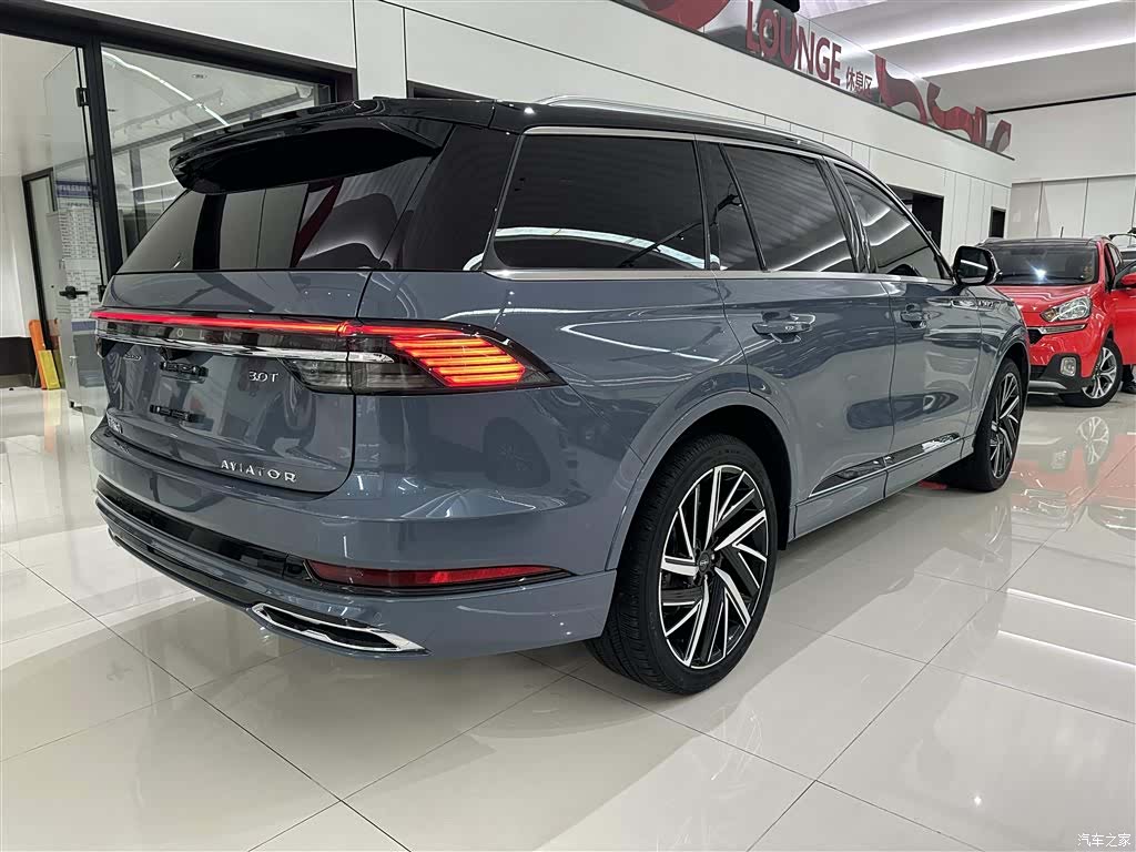 Lincoln Aviator, 2025 18