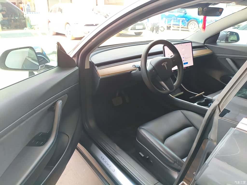 Tesla Model 3, 2020 16
