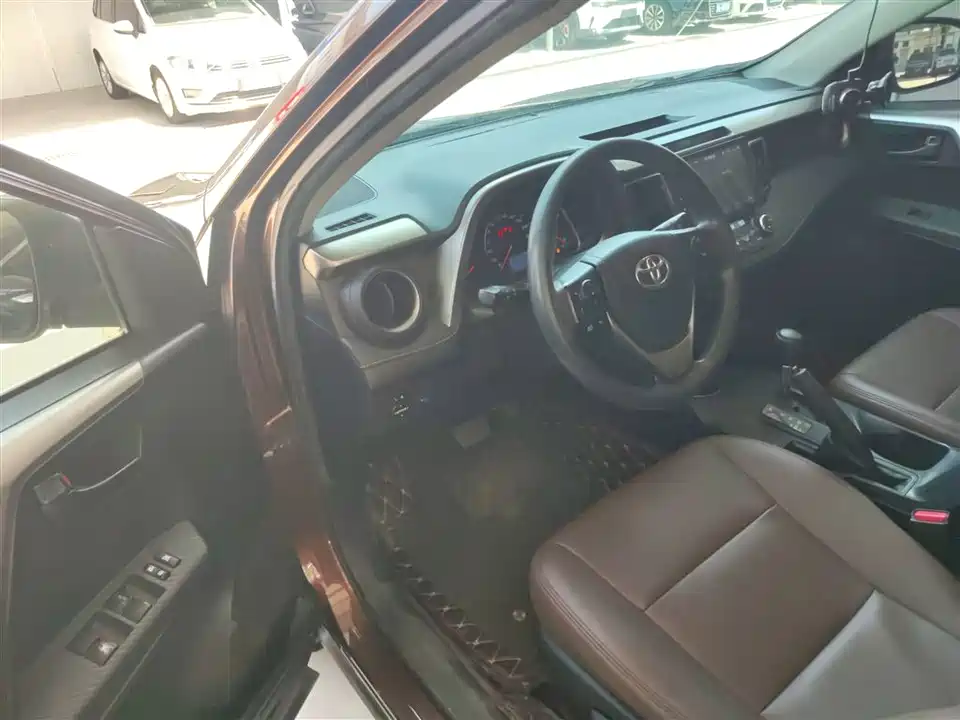 Toyota RAV4 Rongfang