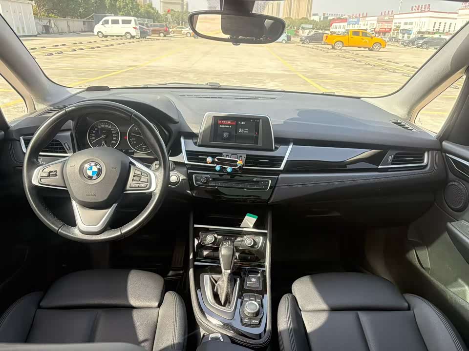 BMW 2 series station wagon