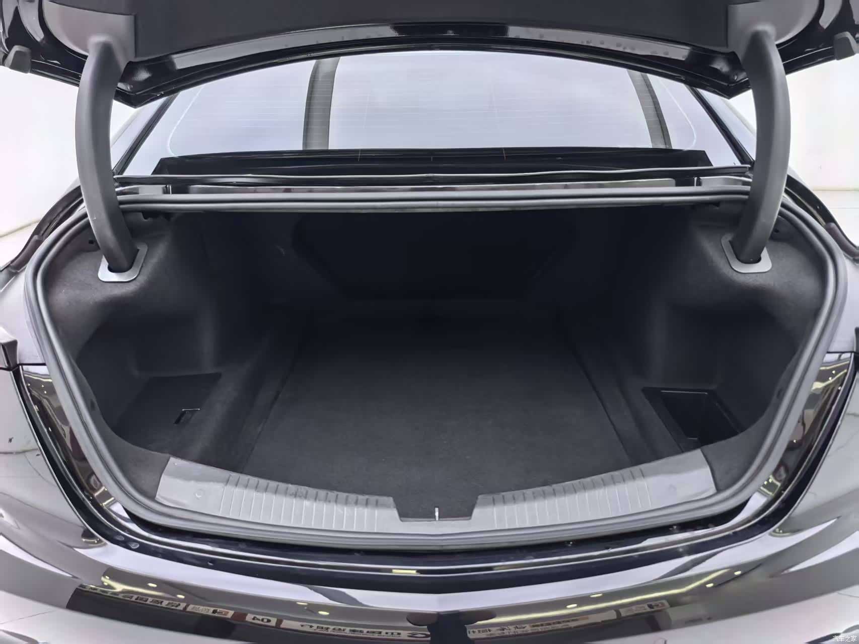 Cadillac CT5, 2023 27
