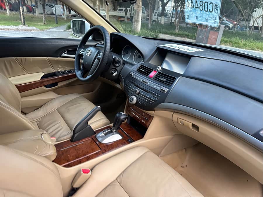 Honda Accord 2012, фото 19