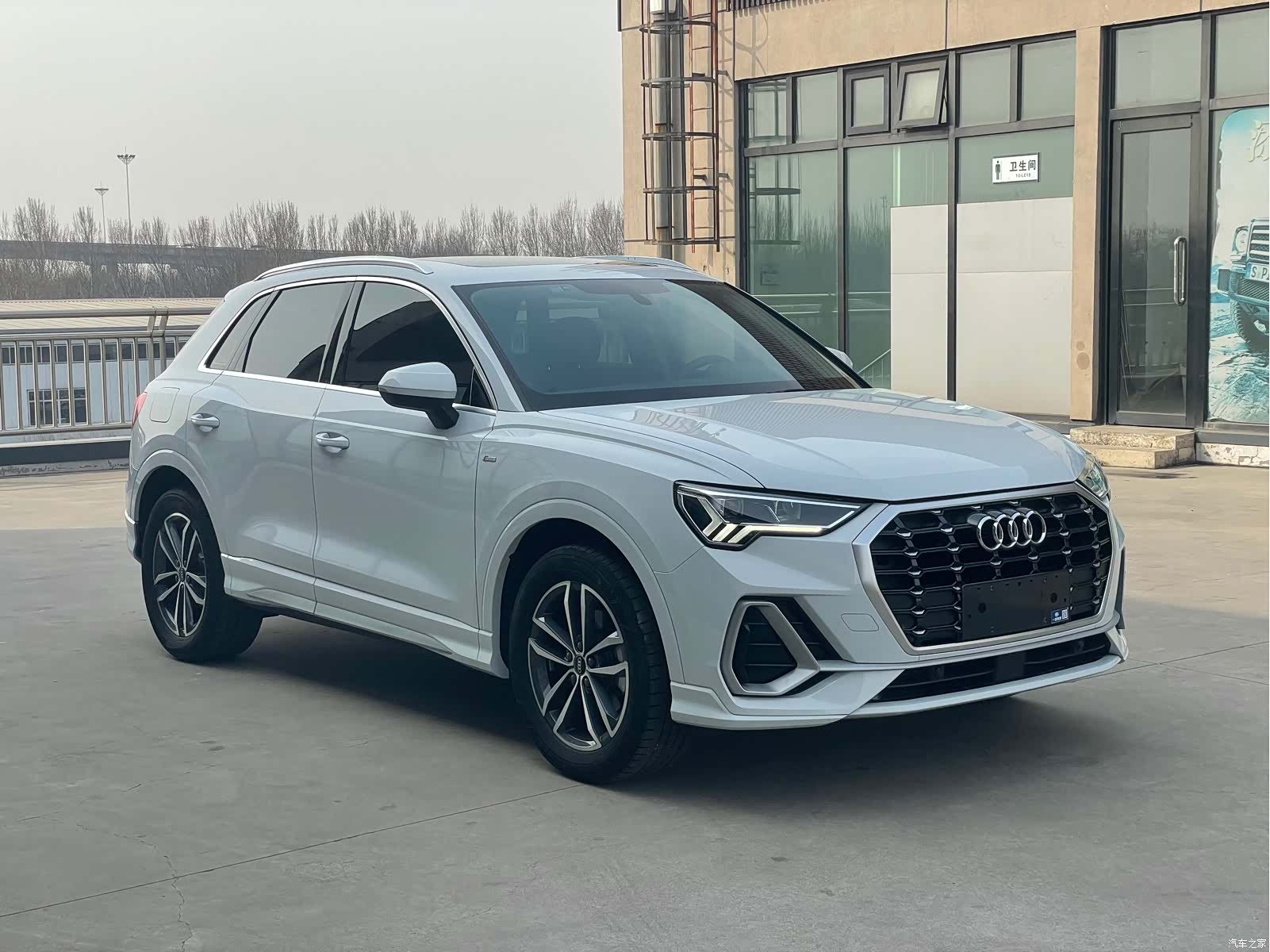 Audi Q3, 2022 3