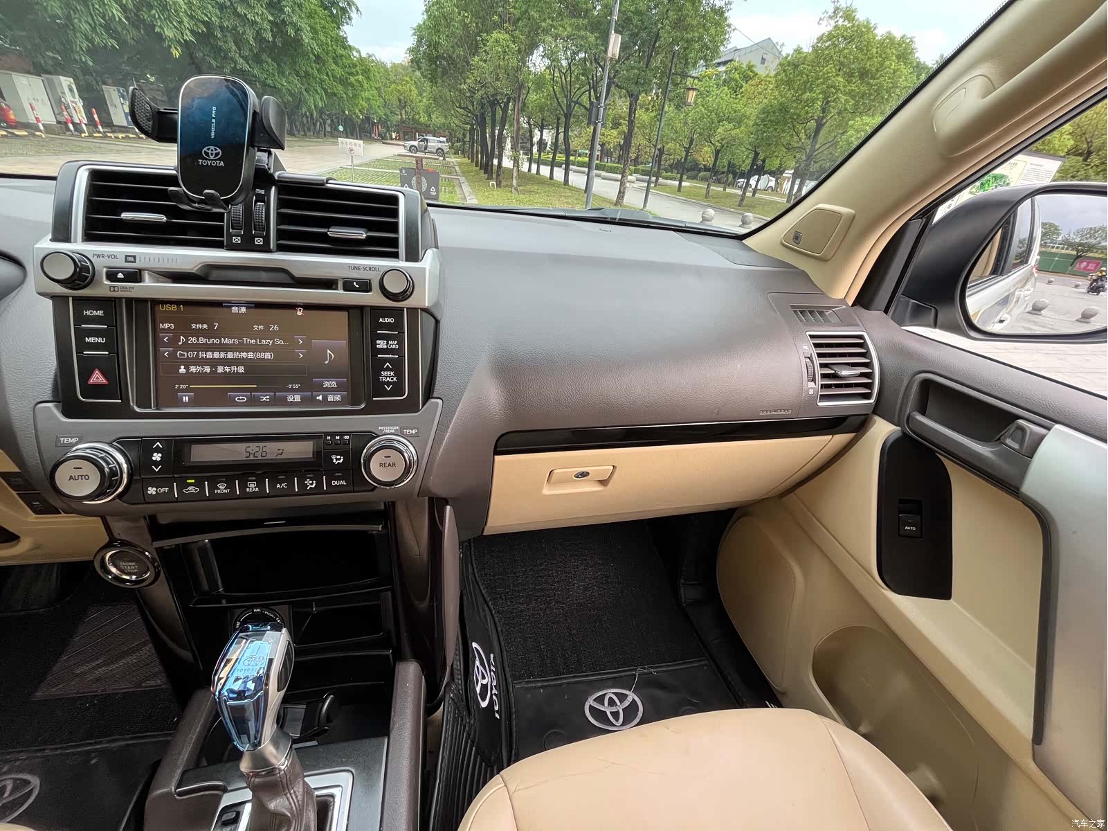 Toyota Prado, 2016 11