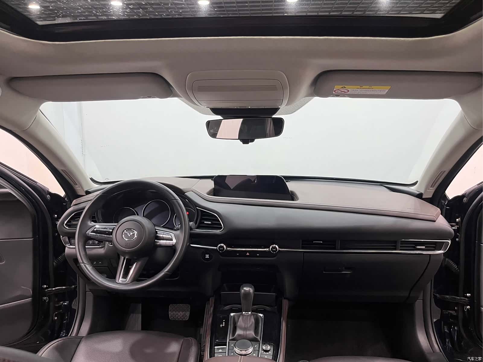 Mazda CX-30, 2022 все фото
