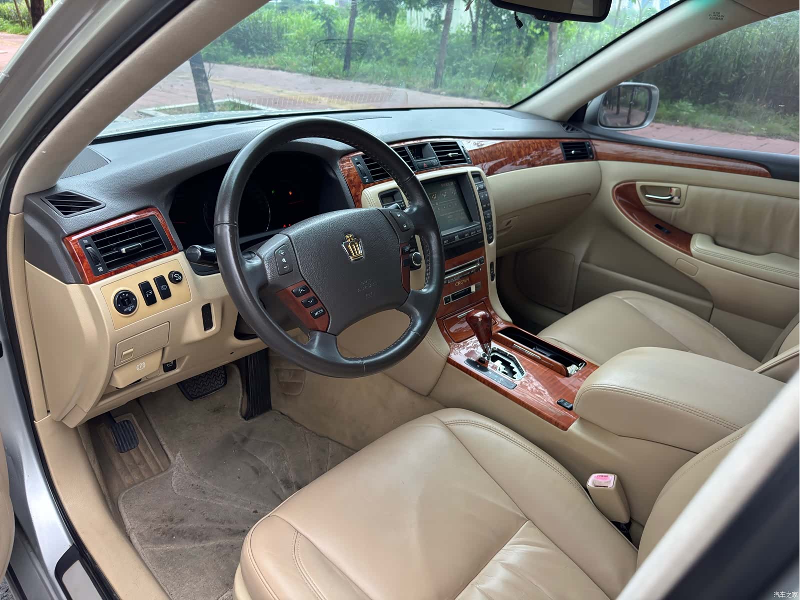 Toyota Crown, 2005 все фото