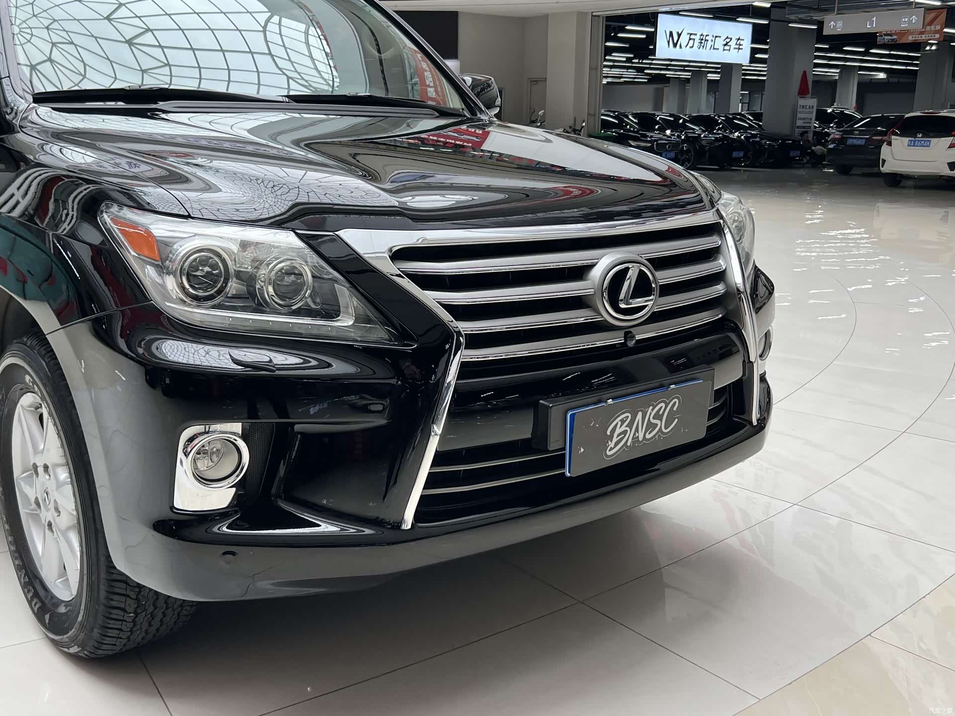 Lexus LX, 2010 16