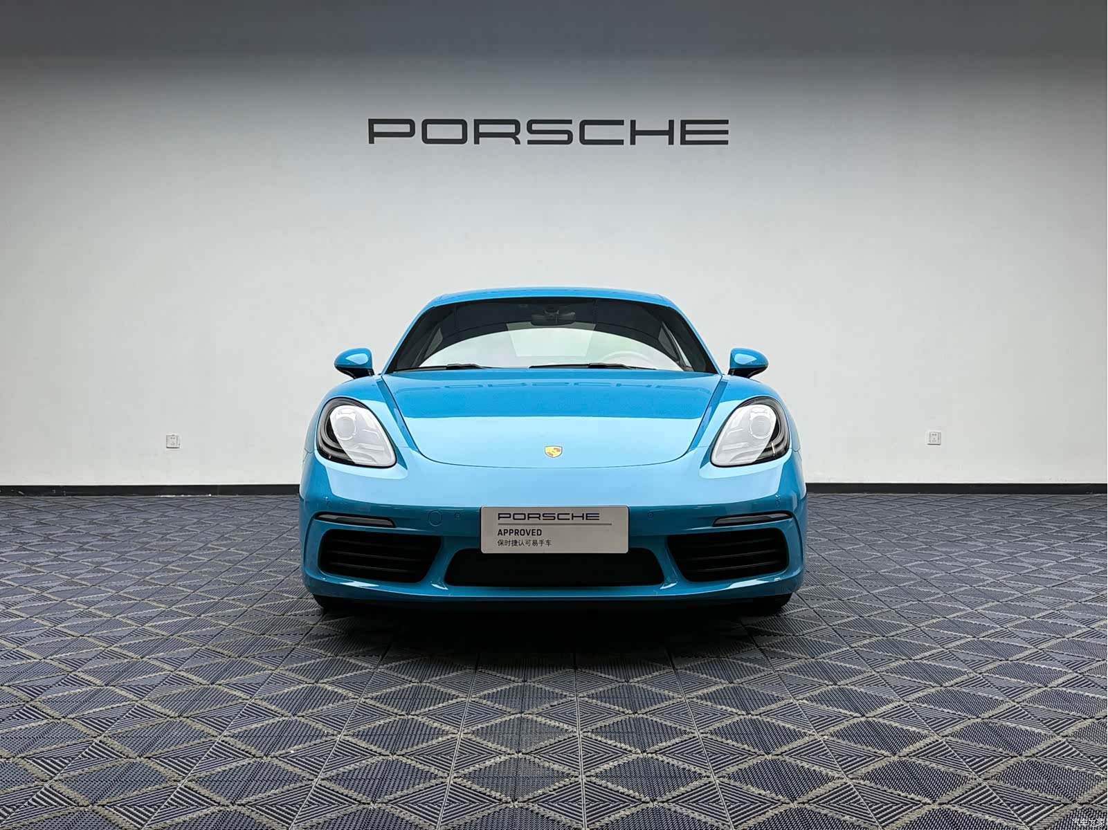 Porsche Cayman, 2019 13