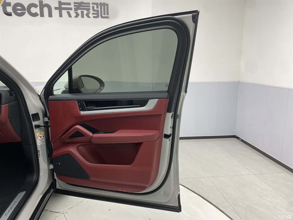 Porsche Cayenne, 2025 26