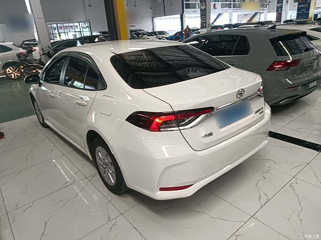 Toyota Corolla, 2022 все фото