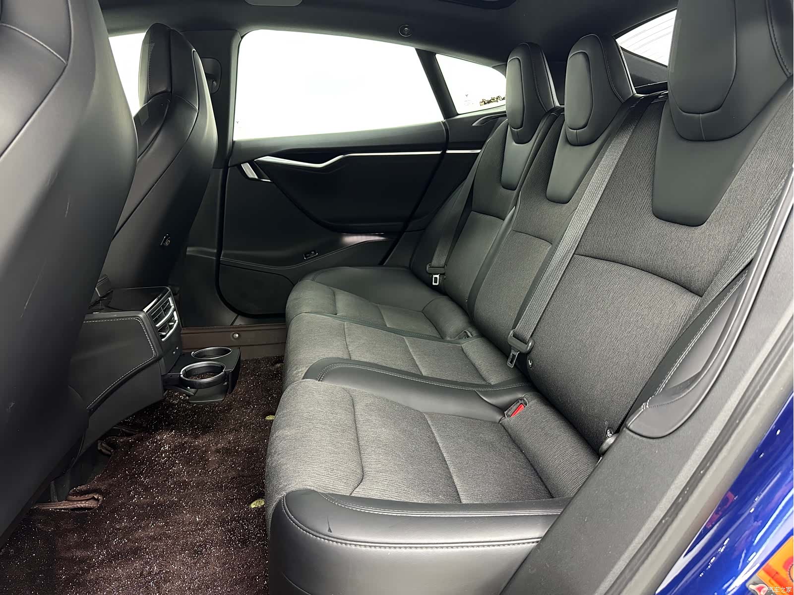 Tesla Model S, 2018 21