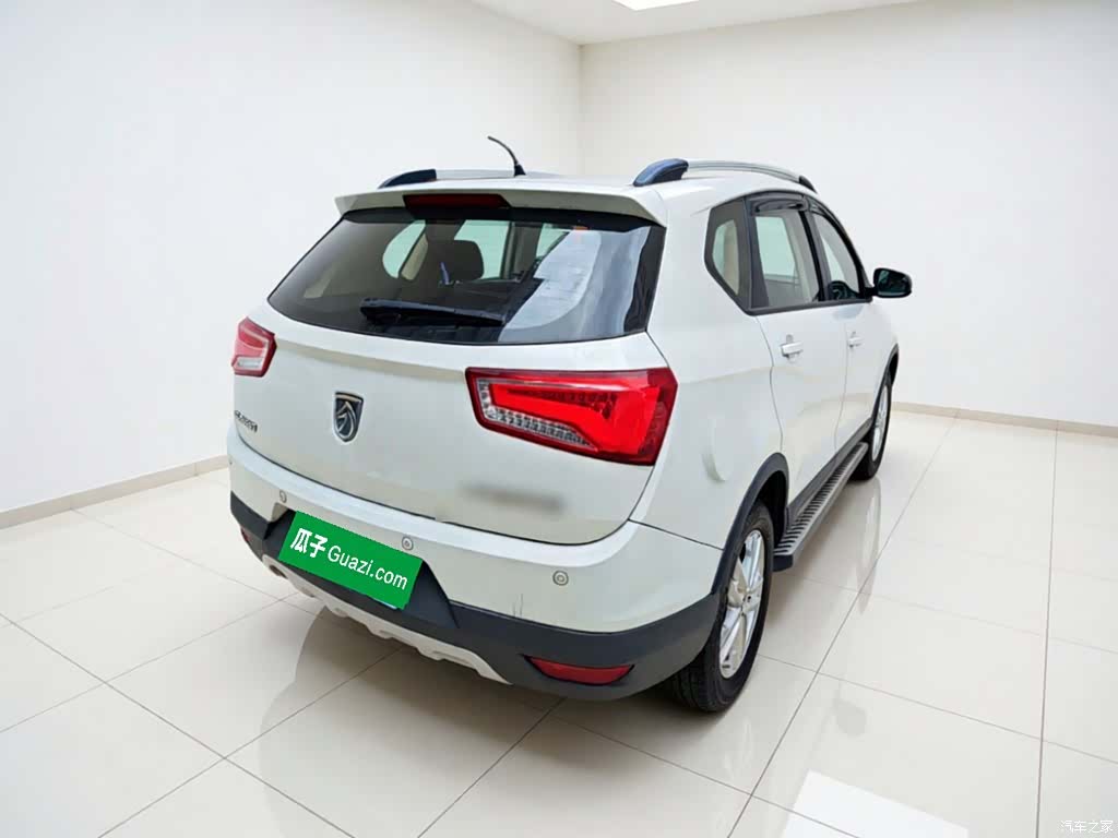 Wuling 560, 2016 6