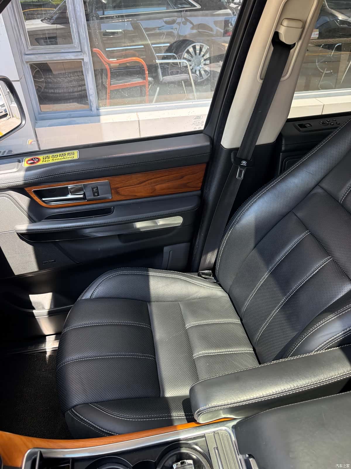 Land Rover Range Rover, 2011 16