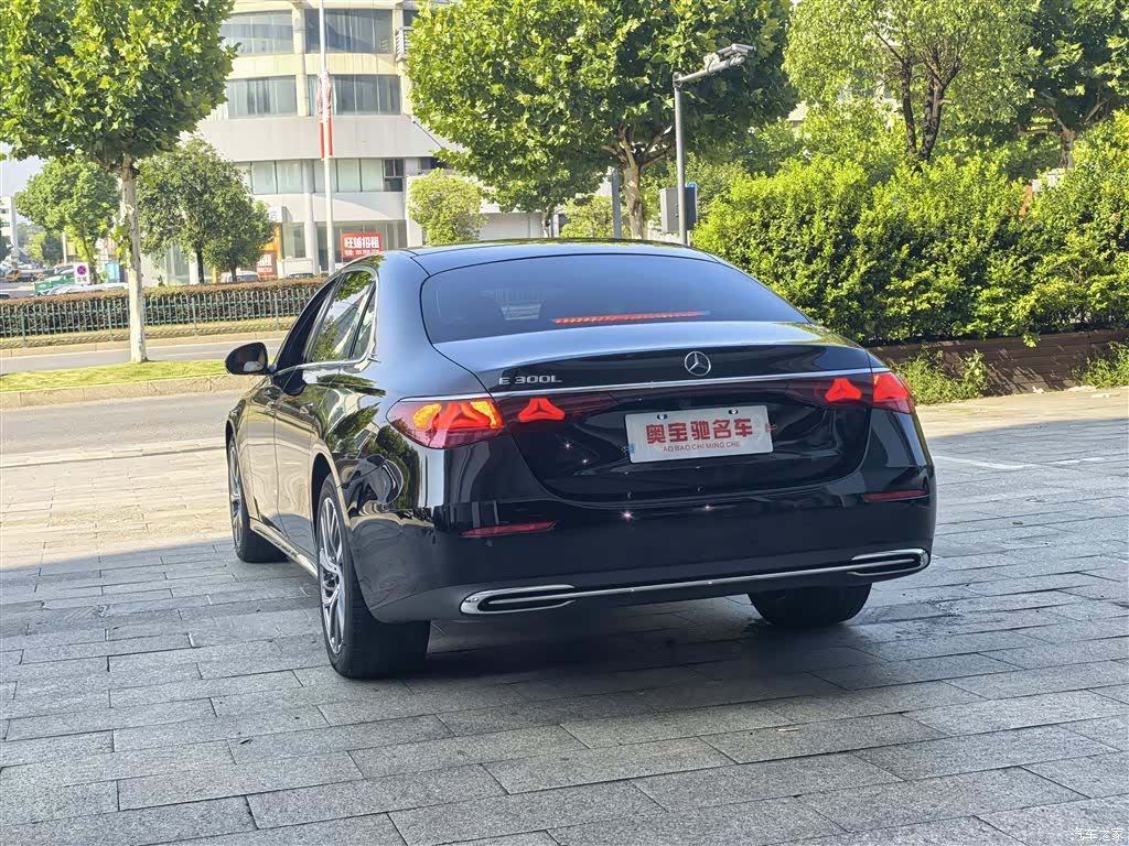 Mercedes-Benz E-Class, 2025 9