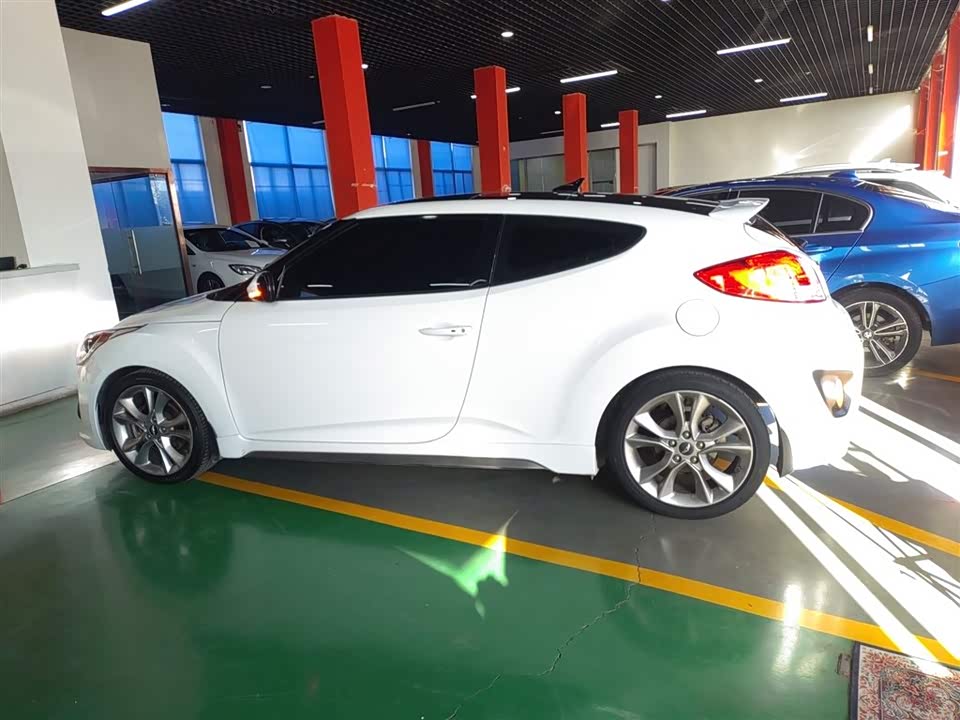 Hyundai Veloster