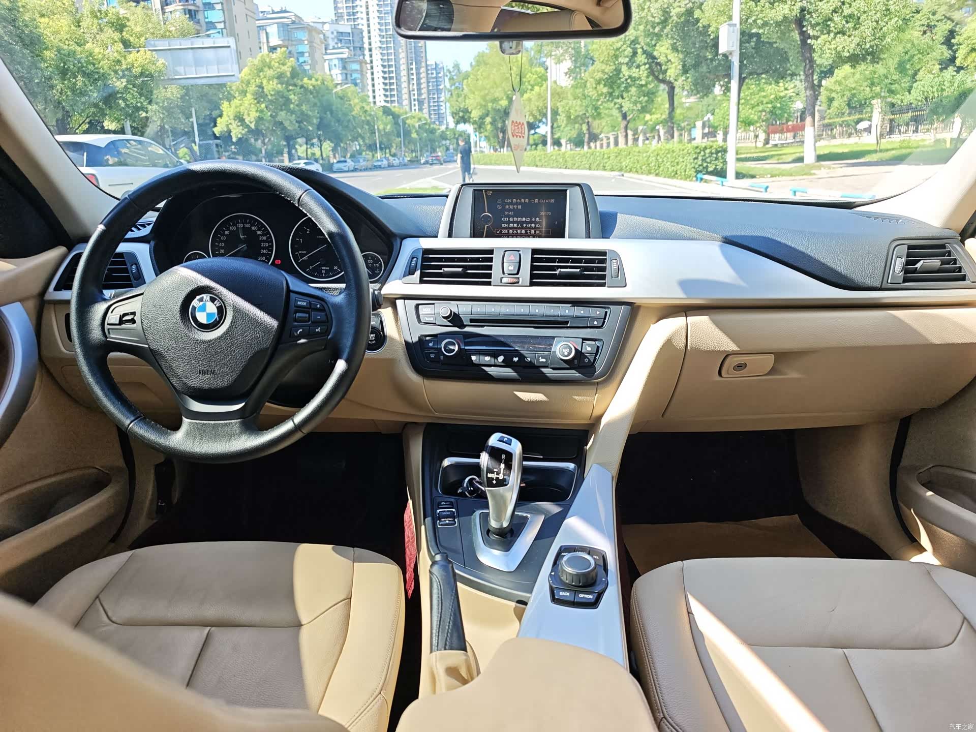 BMW 3 Series, 2012 17