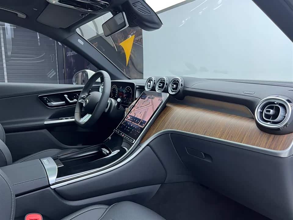 Mercedes-Benz GLC Mercedes-Benz GLC