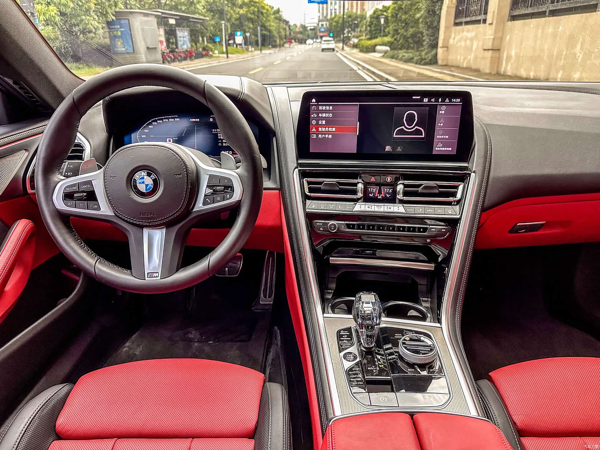 BMW 8 Series, 2022 9