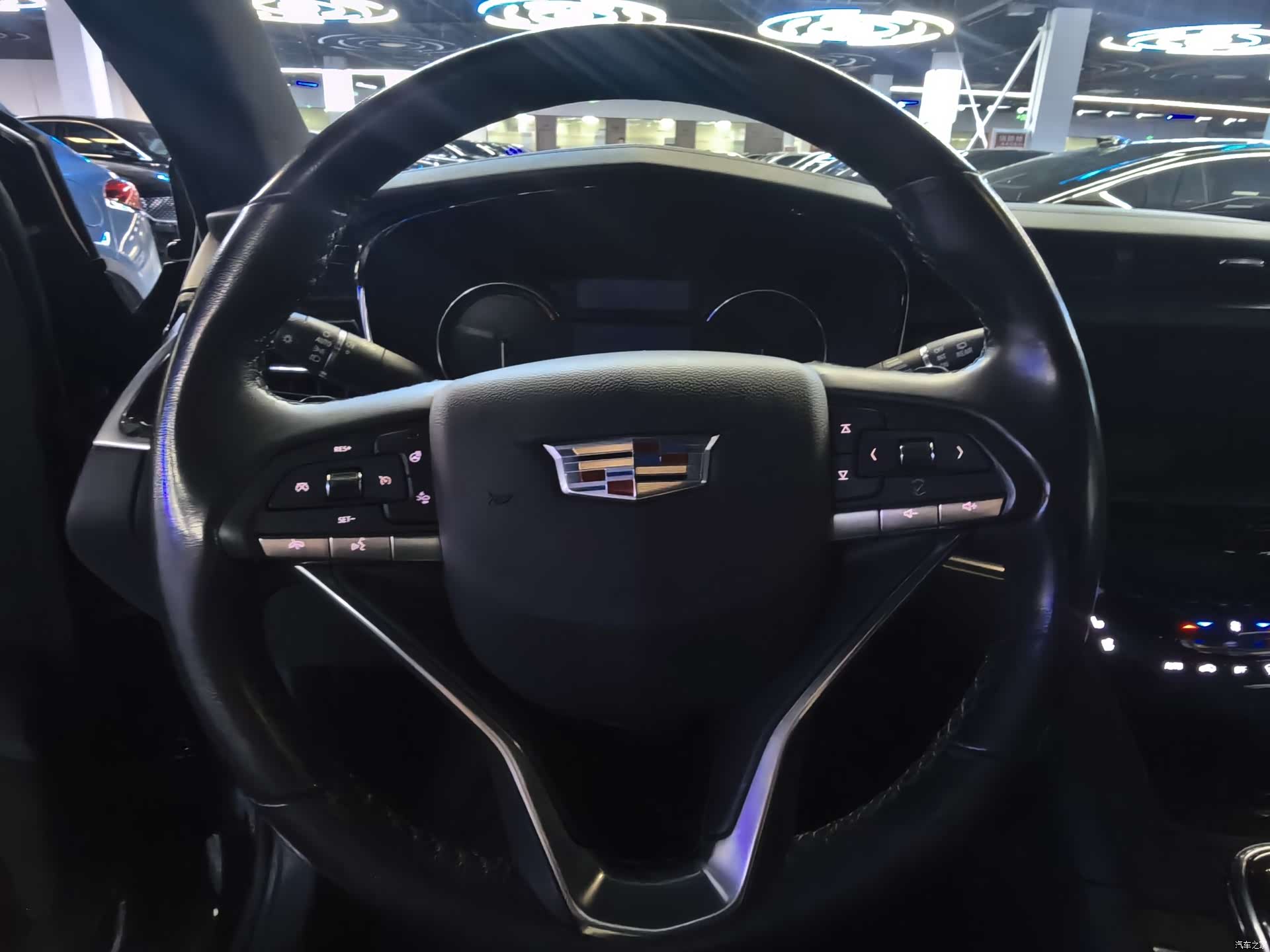Cadillac XT6, 2021 все фото