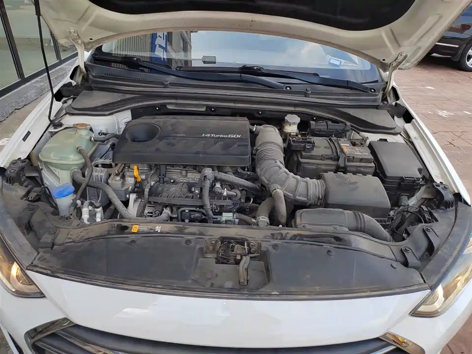 Hyundai Lead Hyundai Lead