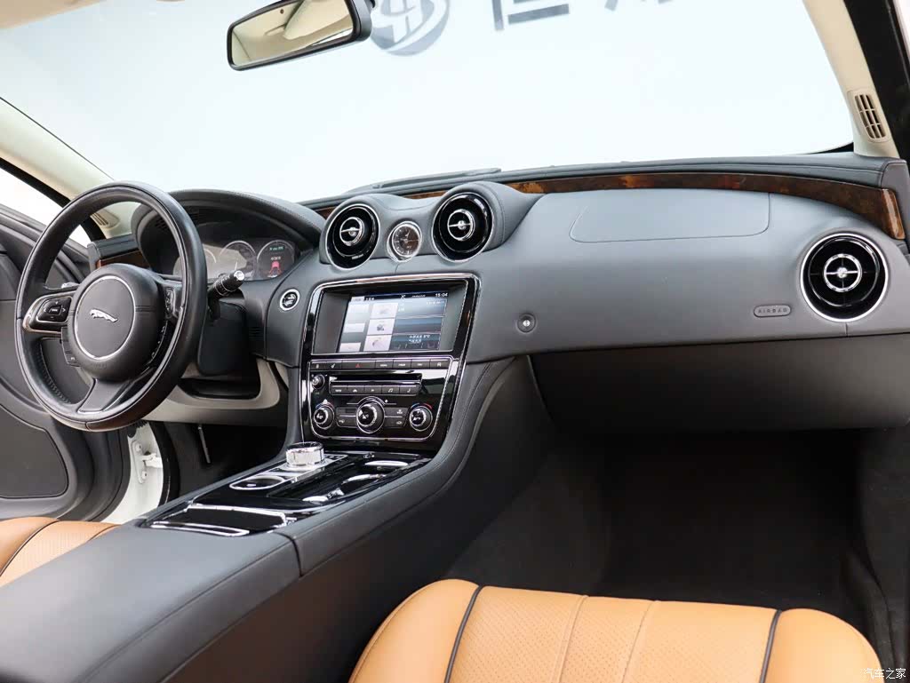 Jaguar XJ, 2014 21