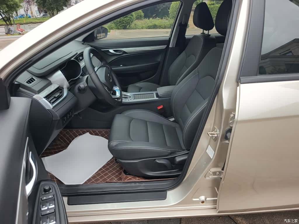 Geely Emgrand, 2019 15
