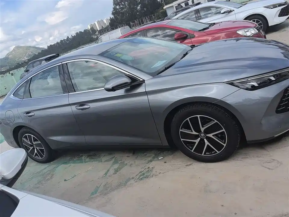 BYD Qin L BYD Qin L