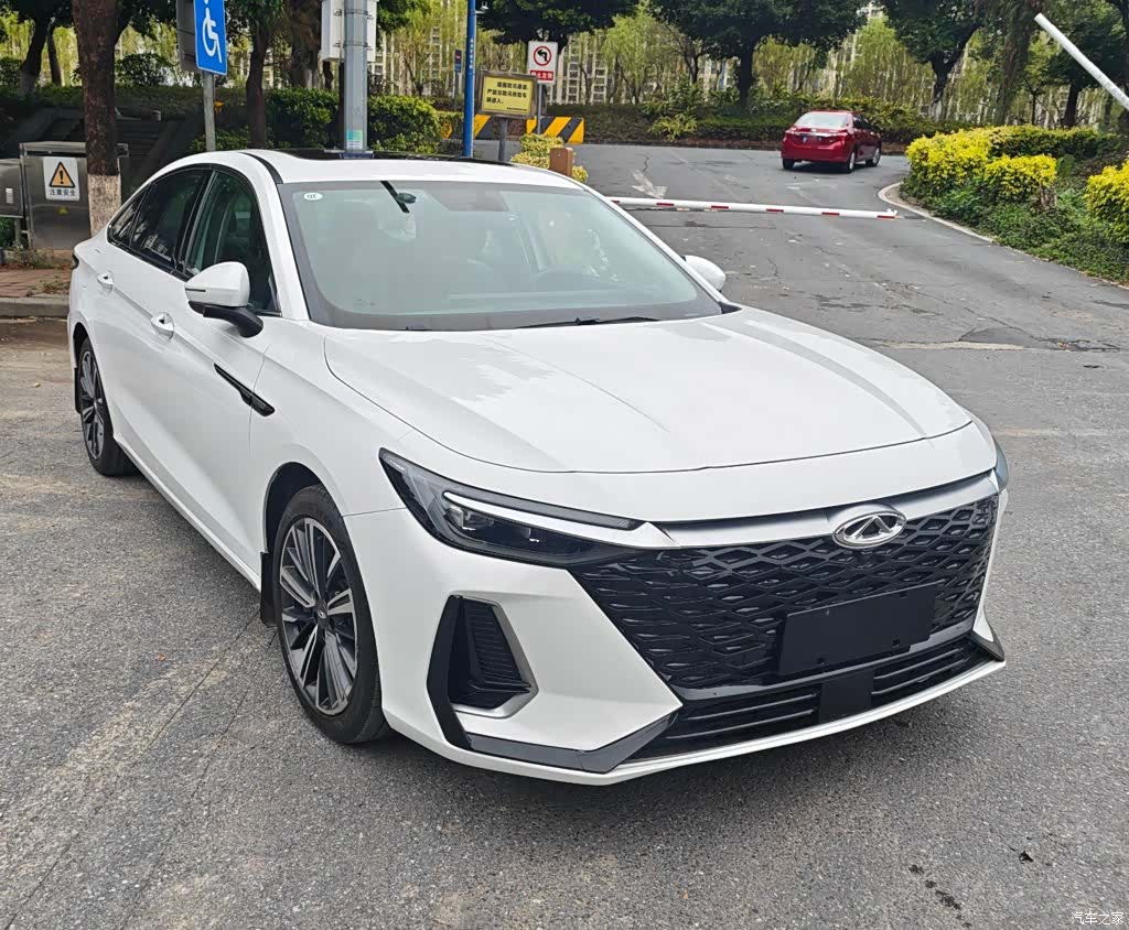 Chery Arrizo 8, 2023 3