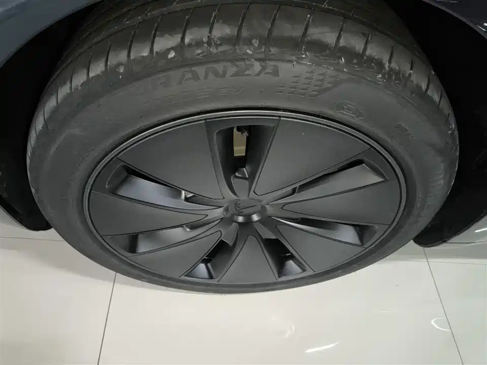 Tesla Model 3 Tesla Model 3