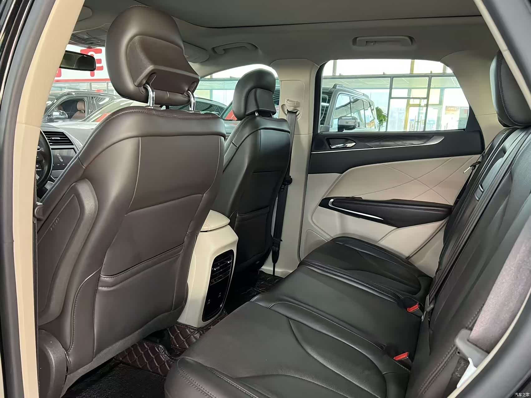 Lincoln MKC, 2020 6