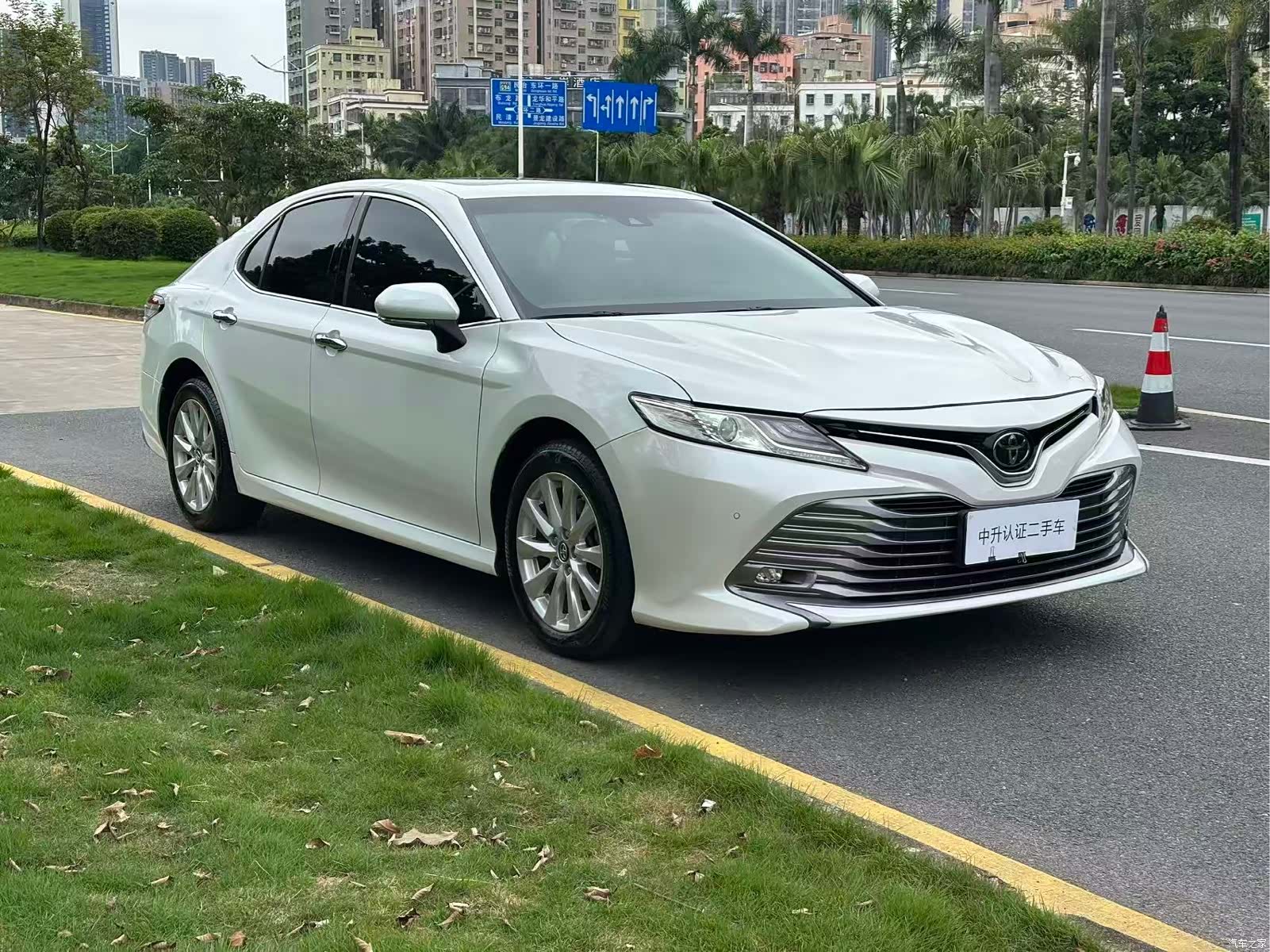 Toyota Camry, 2020 3
